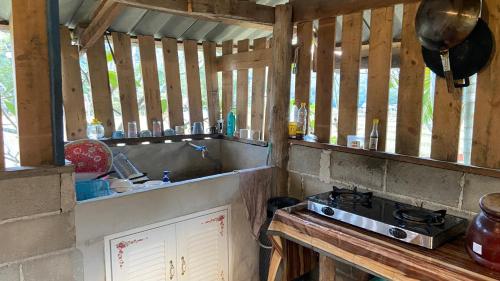 Kuchyň nebo kuchyňský kout v ubytování Poopha home stay