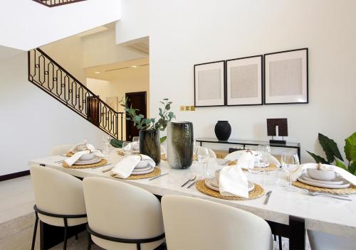 Cozy 4BR Maid Villa at Canal Cove Palm Jumeirah photo 3