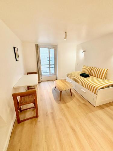 Charming Bright Studio in Ménilmontant