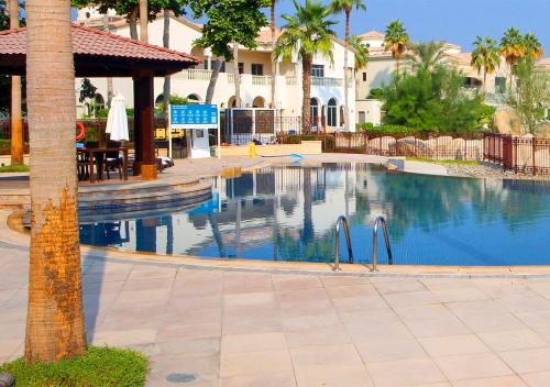 Cozy 4BR Maid Villa at Canal Cove Palm Jumeirah