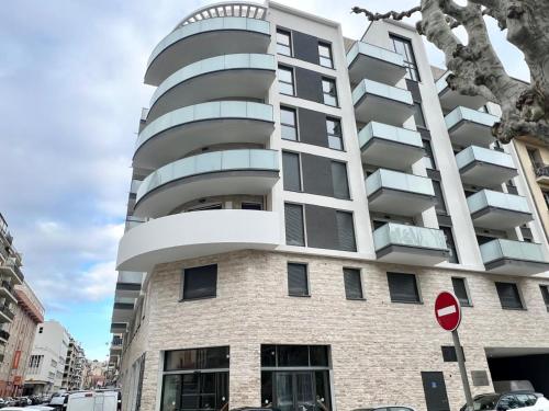 Brand new flat with terrace and parc view