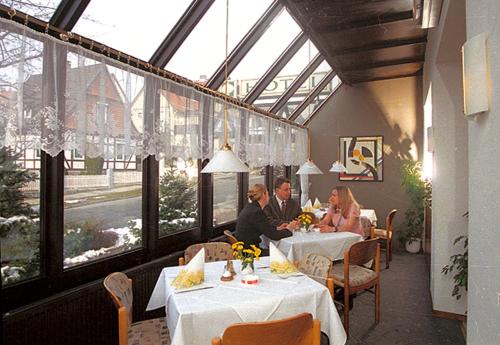 Restorāns vai citas vietas, kur ieturēt maltīti, naktsmītnē Hotel-Restaurant zum Roeddenberg