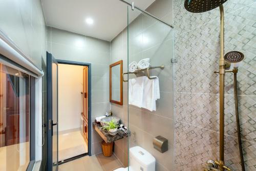 Sands River Hoi An Villaにあるバスルーム