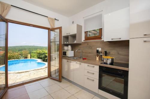 Holiday Home Deborah with Private Pool