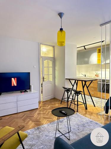 Central Heaven Apartment