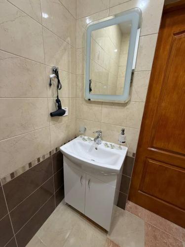 Ένα μπάνιο στο Dvoryanskiy Hotel