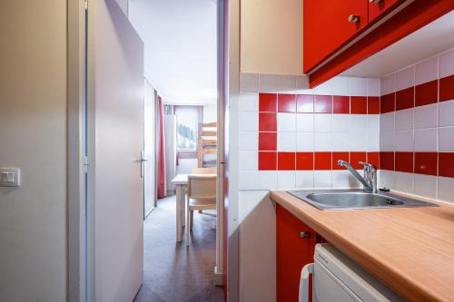 Nhà bếp/bếp nhỏ tại Séjour à la montagne - Les Silènes