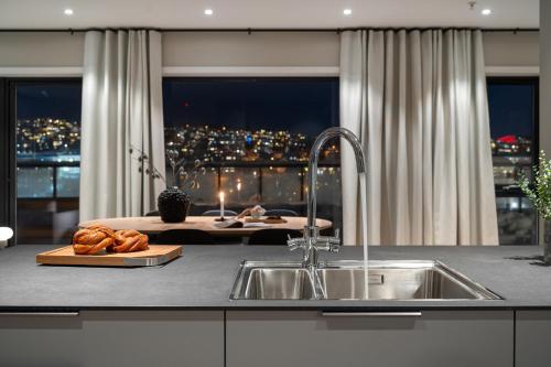 Fotografie z fotogalerie ubytování Premium Penthouse Sea & Mountain view Apartments v destinaci Tromsø