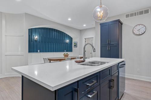 Una cocina o zona de cocina en The Happy Place