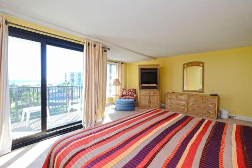 Postel nebo postele na pokoji v ubytování Beachside Serenity Inviting 2BR Resort Amenities