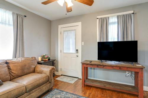 Gallery image of 4 Mi to Baton Rouge Charming Duplex Apartment in Port Allen