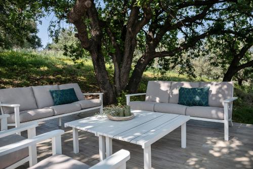 Vilia House on the Hill - Luxury Villa with Heated Pool near Chania