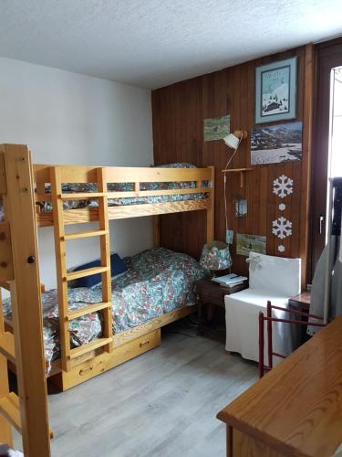MyHome PRA37 - Emplacement exceptionnel - T2 6 pax - dernier etage vue montagne