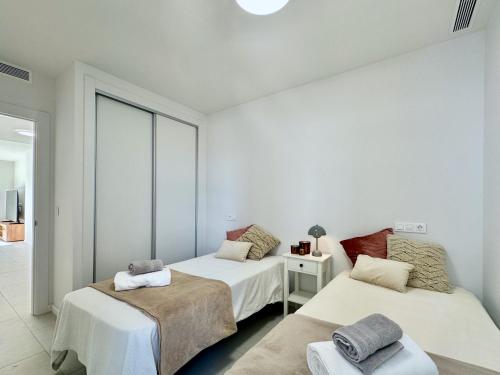 Clubrent - Silver Tower