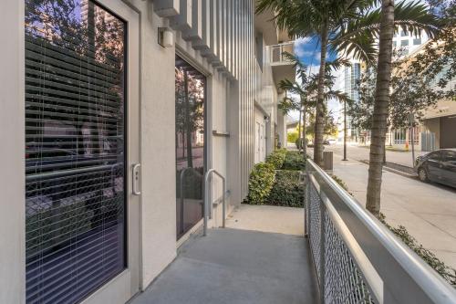 Comfort and Convenience 2BR Unit with Free Parking photo 24