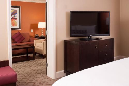 Delta Hotels by Marriott Orlando Lake Buena Vista Image
