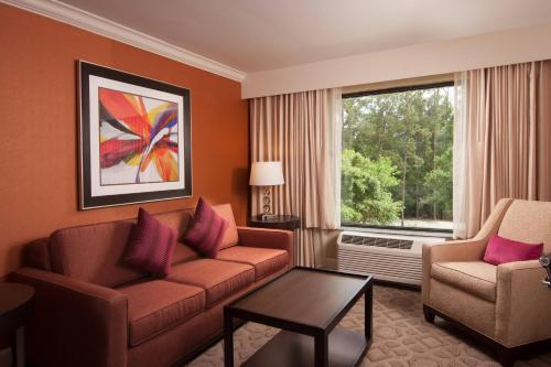 Delta Hotels by Marriott Orlando Lake Buena Vista Image