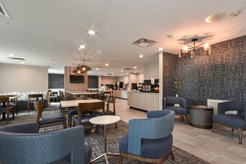 Fairfield Inn & Suites Charlotte Arrowood Image