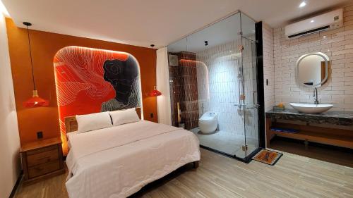 Una cama o camas en una habitación de Rumi Hotel