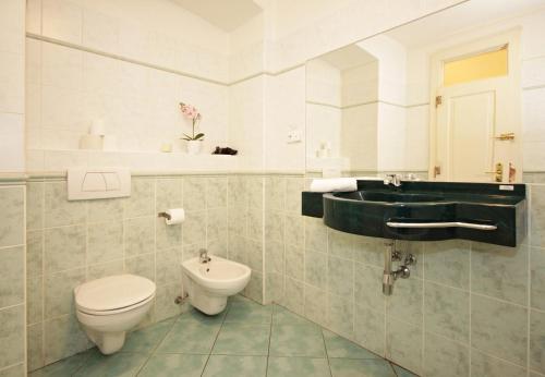 Koupelna v ubytování Prague Central Residence