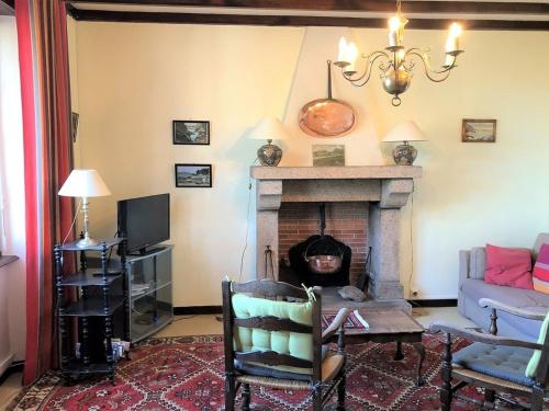 Photo de la galerie de l'établissement Maison bretonne face à la mer avec WIFI et parking à Trégastel - FR-1-368-442, à Trégastel