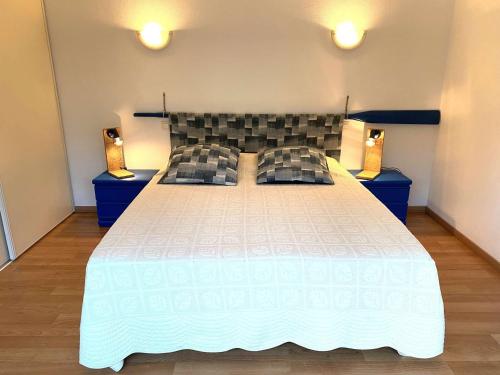 Photo de la galerie de l'établissement Charmante maison bretonne avec WIFI à 800m de la mer - Trégastel - FR-1-368-448, à Trégastel