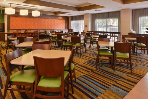 Fairfield Inn Orlando Airport Image