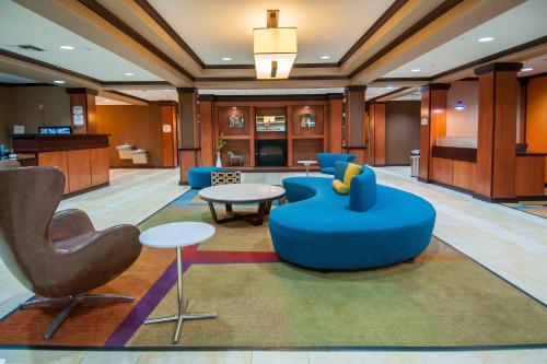 Fairfield Inn & Suites by Marriott San Antonio North/Stone Oak Image