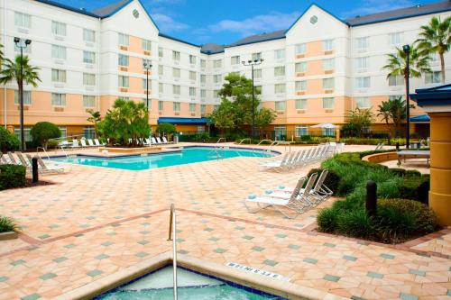 Fairfield Inn & Suites by Marriott Orlando Lake Buena Vista in the Marriott Village Image