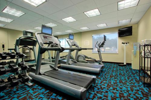 Gimnasio o equipo deportivo en Fairfield Inn & Suites Fresno Clovis