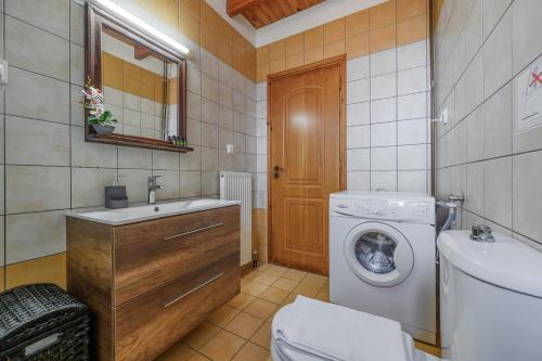 Koupelna v ubytování Villa Galini
