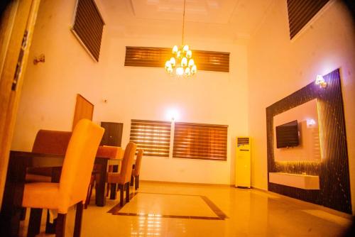 Fotografie z fotogalerie ubytování Kay's Place Luxury Apartment v destinaci Oshogbo