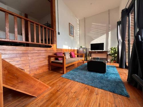 Χώρος καθιστικού στο Lakeview01