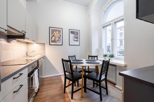 Kuchyň nebo kuchyňský kout v ubytování "Hämeenkatu" - Renovated Loft at the BEST location