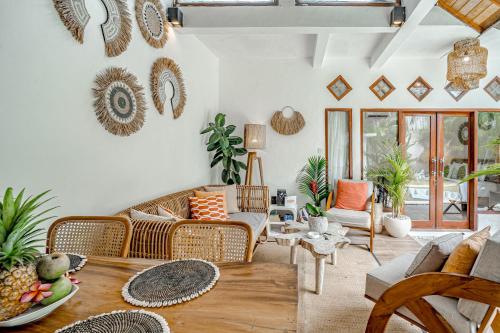 Χώρος καθιστικού στο Villa Lemone 2 by Bali Villa Solutions