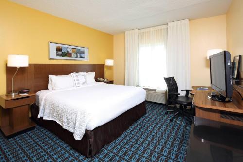 Fairfield Inn & Suites by Marriott Newark Liberty International Airport Image