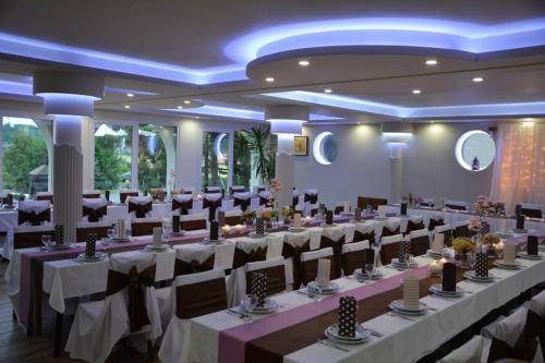 Restaurace v ubytování Vénusz Panzió és Vendéglő