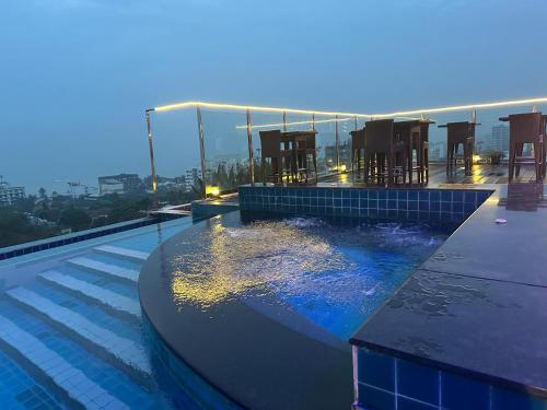 Bazén v ubytování Anarva Hotel & Spa nebo v jeho okolí