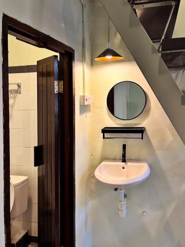 Un baño de Pine Muntri