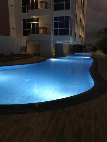 Бассейн в Deluxe Studio Apartment Formosa Residence или поблизости