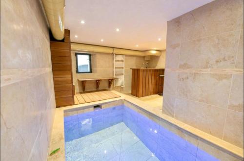 Maison luxueuse en montagne avec piscine chauffée