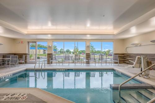 Πισίνα στο ή κοντά στο Fairfield Inn & Suites Whitewater