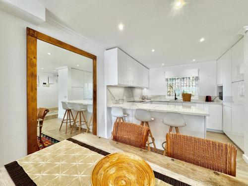 Luxury Golden Mile Townhouse near Puente Romano - EaW Homes