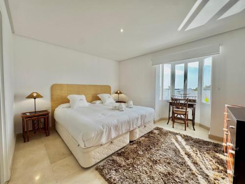 Luxury Golden Mile Townhouse near Puente Romano - EaW Homes