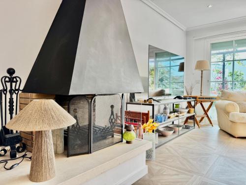 Luxury Golden Mile Townhouse near Puente Romano - EaW Homes