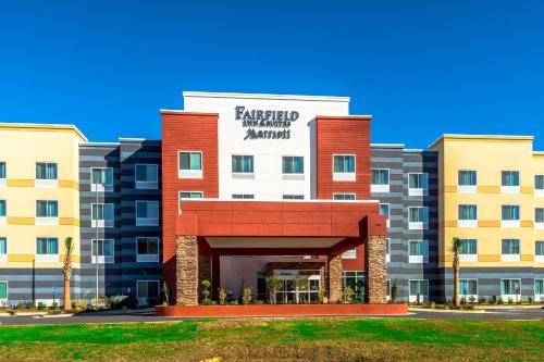 a rendering of the front of a hotel at Fairfield Inn & Suites by Marriott Mobile Saraland in Saraland
