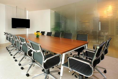 TV/Unterhaltungsangebot in der Unterkunft Four Points by Sheraton Ahmedabad