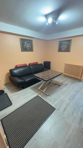 Photo de la galerie de l'établissement 2 rooms ideal for 4, à Argenteuil