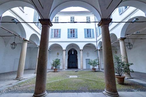 Urban Domus, Palazzo Durini Duomo, Milan