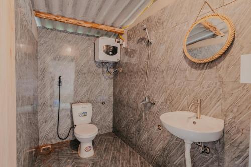 Ένα μπάνιο στο Cốm Homestay Bảo Lạc